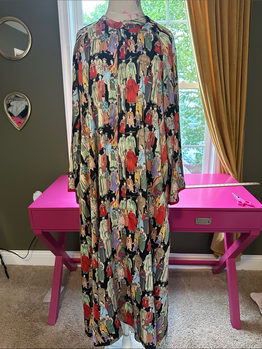 Natori Multi-Color Vintage Fashion Print Caftan (Long Robe) - Picture 1 of 8